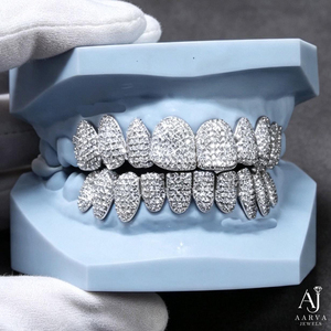 Juego Completo de Grillz Personalizados de Plata con Moissanita, Estilo Hip Hop, con Microincrustaciones, Chapado en Rodio/Oro Blanco, Joyería Corporal Unisex para Fiestas - Product Image 1