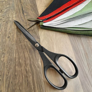 Ciseaux de tailleur multifonctionnels en acier inoxydable industriel, pour droitiers, pointe fine, acier japonais, lame biseautée de 6,5 pouces, pour broderie - Product Image 4