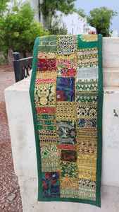 ผ้าปูโต๊ะปักลายวินเทจทำมือ สไตล์อินเดียโบราณ ทำจากผ้าฝ้าย ทนทานและเป็นมิตรกับสิ่งแวดล้อม - Product Image 6