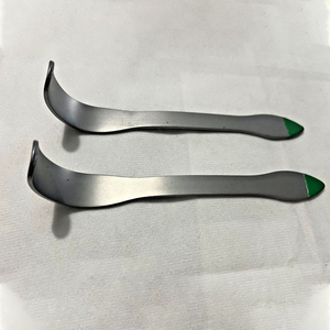 <b>Set</b> Of 2 SU3306 Orthopedic Size 6 Deaver Retractors 6-1/2" Length - Product Image 1