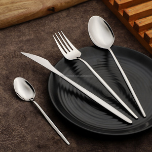 Juego de cubiertos de acero inoxidable con lirio PVD negro, cubiertos de lujo con grado brillante 202/304 para fiesta, incluye cuchara para bebé, cuchara, tenedor, cuchillo - Product Image 4