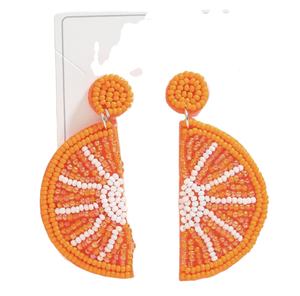 Nouveautés Boucles d'oreilles clous classiques unisexe faites à la main en perles de rocaille, design chapeau, couleur orange et blanc, rose, pour enseignant, mariage - Product Image 1