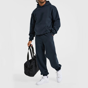 Ensemble de survêtements pour hommes à prix réduit, comprenant un sweat à capuche oversize et un pantalon de jogging avec passepoil, personnalisable avec logo - Product Image 4