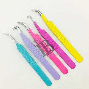 Juego de Pinzas para Extensión de Pestañas Lumia Beauty, Colección de Colores Personalizables, Pinzas para Pestañas Hechas a Mano y Probadas, Mejor Oferta, Logotipo Privado - Product Image 1