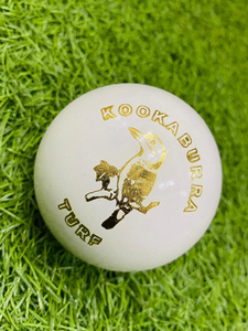 Balle de cricket Kookaburra Turf en cuir de vache, 4 pièces, qualité match, balle dure, qualité premium pour terrain gazonné - Product Image 1