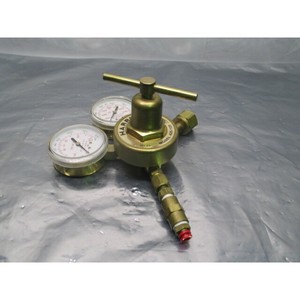 Regulador de Presión Harris 425-125, 200, 4000 PSI - Equipo y Piezas de Semiconductores de Confianza de Marca Global - Product Image 1