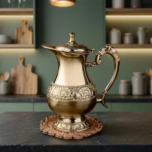Carafe à eau en laiton, design floral artisanal, pichet à eau traditionnel, carafe décorative pour la maison, la cuisine, la table à manger - Product Image 3