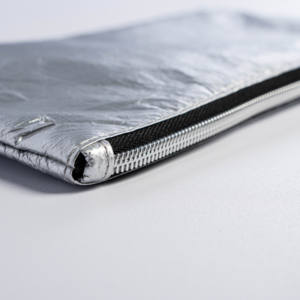 กระเป๋าเครื่องสำอางปากแบนแบบกันน้ำกระเซ็นปรับแต่งได้มีซิปปิดแฟชั่นลายพิมพ์กระดาษ Tyvek คุณสมบัติที่กำหนดเองได้ - Product Image 3