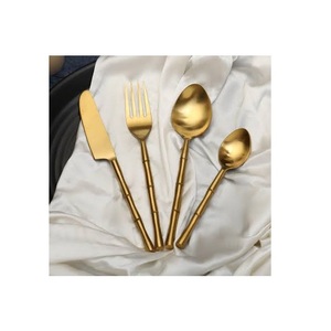 Juego de Cubiertos Modernos de Acero Inoxidable Dorado con Borde Recto, 4 Piezas, Utensilios de Comedor de Lujo, Ecológicos, Aptos para Lavavajillas, para Hoteles - Product Image 3