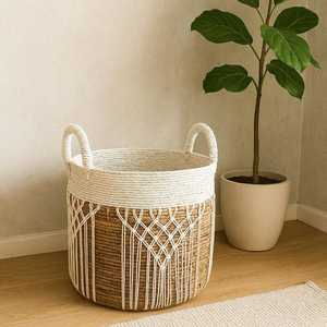 Panier de rangement artisanal minimaliste moderne, forme élégante de bol, pour le linge et le rangement domestique, fabriqué à la main en Indonésie - Product Image 1