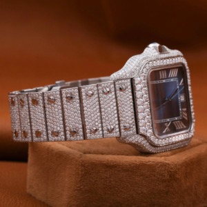 Montre Eclipse VVS Moissanite bicolore or rose entièrement sertie de pierres, boîtier rond, chiffres romains, lunette cannelée, montre de luxe personnalisée haut de gamme - Product Image 3