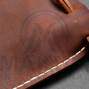 Sac à dés en cuir véritable personnalisé avec cordon de serrage et pochette de rangement pour dés et accessoires - Product Image 6