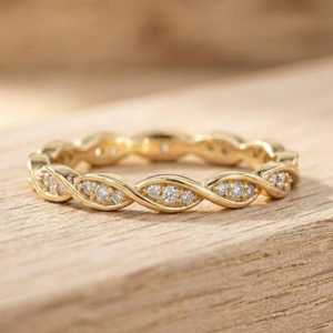Anillo de Compromiso de Diamante Cultivado en Laboratorio con Certificación IGI, Corte Redondo de 0.18ct, Oro Sólido de 10K, 14K o 18K, Color E, Claridad VVS - Product Image 3