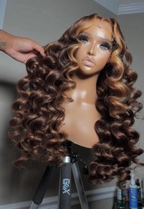 Extensiones de Cabello Virgen Rubio Miel de Calidad Premium, Ondulado, Textura Suave y Sedosa, Disponible al Mejor Precio del Mercado - Product Image 4