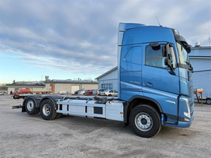 Camion tracteur Volvo FH 500 6x2 I-Save Châssis-cabine Euro 6 d'occasion, modèle 2023, premier propriétaire, propre et en bon état - Product Image 1
