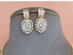 Ensemble collier et boucles d'oreilles en zircon plaqué or de qualité supérieure, idéal pour les mariages et les occasions festives, classique pour femmes - Product Image 2
