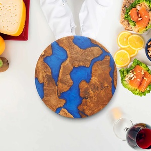 Planche à charcuterie ronde en bois, conforme aux normes alimentaires de la FDA, taille personnalisée, design rivière en résine époxy, pour la cuisine et la décoration de cadeaux - Product Image 3