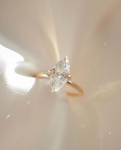 Bague en moissanite taille marquise plaquée or 18 carats, bague de fiançailles solitaire, alternative au diamant, bague de mariage pour femme - Product Image 2