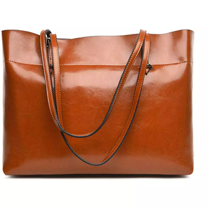 Sacs à main pour femmes en cuir véritable fabriqués au Pakistan, entièrement personnalisés, faits à la main, prix de gros, sacs fourre-tout de luxe pour femmes - Product Image 3