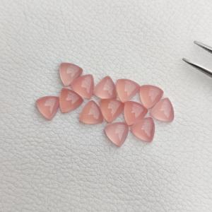 Piedra de Calcedonia Rosa Natural Certificada de 5 mm, Forma de Trillón Lisa, Cabujón Pulido, Gema Suelta, Venta Directa de Fábrica al por Mayor - Product Image 1