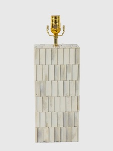 Lampe d'appoint Art Déco haut de gamme faite à la main avec incrustation d'os et abat-jour en lin pour la décoration de table de chevet - Product Image 2