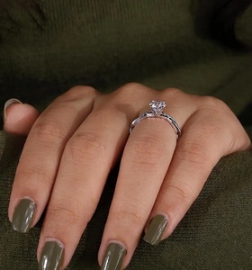 Anillo de Compromiso de Diamante Cultivado en Laboratorio con Certificación IGI VS1 E Color VBSR-11514K, Oro Blanco, Corte Redondo, 2.22CT, Claridad, Banda de Boda Trenzada - Product Image 3