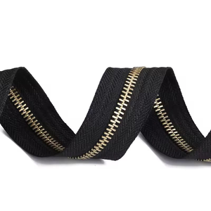 Fabricants de fermetures éclair métalliques personnalisées en gros, fermetures éclair longues pour vêtements et habillement - Product Image 1