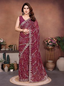 Collection de saris en georgette à imprimé Royal Bandhani avec bordure en dentelle miroir et blouse assortie – Tenue de soirée indienne traditionnelle et moderne - Product Image 6
