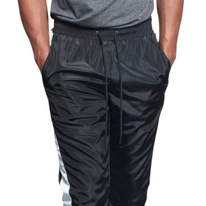 Pantalon cargo en polyester noir vierge personnalisé pour homme avec boutons-pression latéraux – Vente en gros - Product Image 6