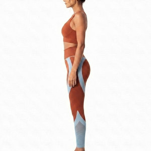 Ensemble de sport côtelé sans couture tendance pour femme – Tenue de sport douce et extensible pour le fitness, l'exercice, l'entraînement, le yoga et les séances de gym - Product Image 3