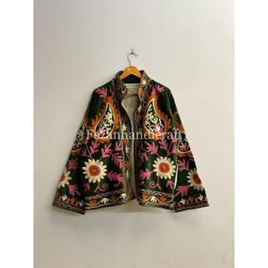 Nouvelle collection Veste en velours matelassé brodée de fleurs, broderie à la main de style ouzbek Suzani, deux poches latérales, unisexe, séchage rapide - Product Image 5