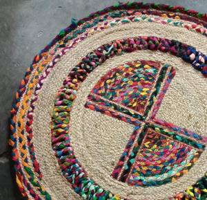 Tapis et carpettes ronds tressés en jute et chindi pour la décoration du salon - Product Image 3