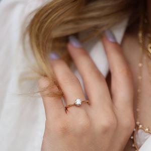Anillo de Compromiso de Diamantes de Corte Brillante Redondo en Oro Sólido de 18K para Mujer, Certificado IGI, Estilo Solitario Clásico, Joyería al por Mayor - Product Image 3