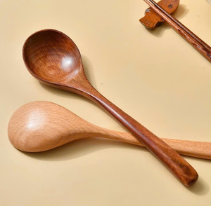 Cuchara de Madera Simple Hecha a Mano, Utensilio de Cocina Natural, Proveedor Mayorista de Exportación Directo de Fábrica en Vietnam - Product Image 2