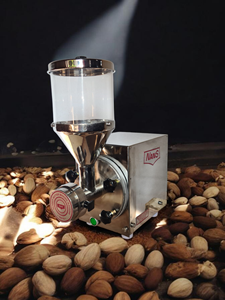 Máquina Industrial para Moler Mantequilla de Maní, 1 HP, Capacidad de 50-60 kg/h, Motorizada, para Producción de Mantequilla Cremosa, para Uso en Comercios y Panaderías - Product Image 4