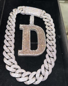 Personnalisé Or Massif D VVS Moissanite Nom Pendentif Hommes Femmes Glacé Style Hip Hop 925 Argent Diamant Chaîne Lettre Pendentif Bijoux - Product Image 1