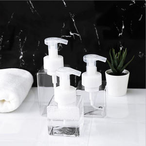Bouteille Pompe Carrée en Plastique PET 60ml de Haute Qualité pour Cosmétiques, Vente en Gros, Personnalisable avec Impression Sérigraphique et Couleur au Choix - Product Image 4