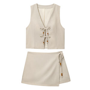 Gilet décontracté beige à col en V avec lacets pour femme, coupe-vent, respirant, sans manches, avec poches à rabat - Product Image 6