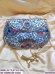 Bolso de Mano Tipo Clutch de Mosaico Multicolor de Lujo de Craftstages International |   Bolso de Noche de Metal Hecho a Mano con Correa de Cadena y Solapa - Product Image 1