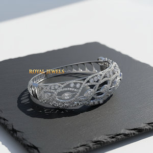 Bracelet jonc ouvert en argent sterling 925 avec motif filigrane et diamants moissanite, idéal pour mariage, fête ou cadeau - Product Image 1
