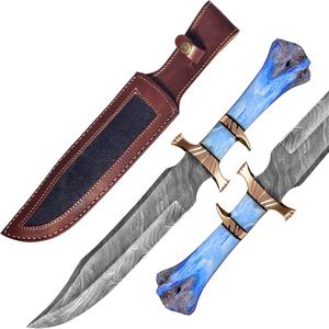 Couteau de chasse Bowie en acier Damas fait main personnalisé 2025 avec manche en bois et étui en cuir pour le camping et la randonnée - Product Image 5