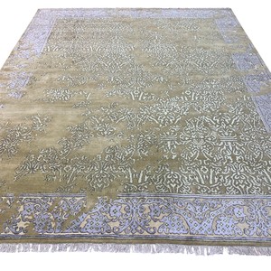 Tapis d'appoint vintage en laine beige noué à la main, motif damassé ivoire et bordure florale lavande, pour salon, chambre et décoration d'hôtel - Product Image 2