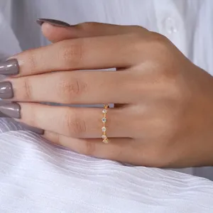 Elegante Anillo Abierto de Oro Amarillo con Diamante de Corte Redondo para Mujer, Regalo de Boda, Compromiso, Aniversario, Joyería Fina de Lujo - Product Image 4