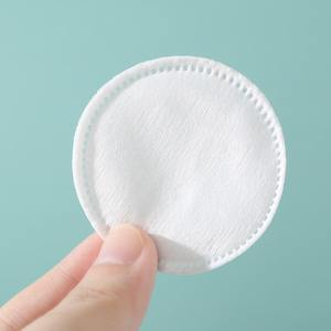 Lingettes nettoyantes pour le visage anti-acné de qualité supérieure, parfumées, démaquillantes, douces mais efficaces - Product Image 1