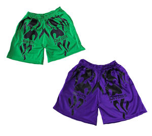 Pantalones cortos de baloncesto de satén con estampado de llamas personalizados para hombre, estilo urbano, corte holgado, en varios colores - Product Image 5