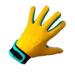 ออกแบบโลโก้ของคุณเองบนถุงมือกีฬา Gaelic สำหรับเด็ก คุณภาพดี ปรับขนาดได้ - Product Image 3