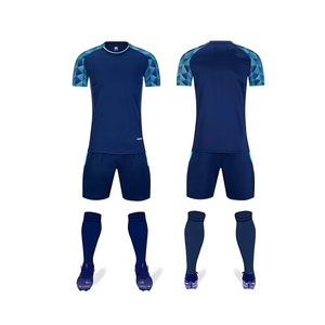 Ensemble de tenue de football 100% polyester léger, séchage rapide, respirant, antibactérien, personnalisable - Product Image 3