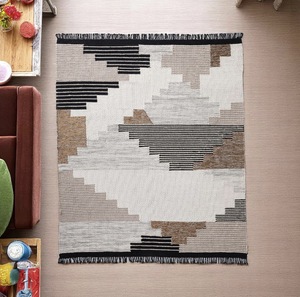 Tapis en laine fait main de style Kilim contemporain, à poils moyens, texturé, géométrique, pour les intérieurs de salons scandinaves - Product Image 5
