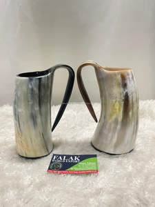 Tasse en corne de style viking authentique fabriquée à la main Chope à bière rustique avec poignée pour les amateurs de liqueur de vin d'hydromel par FWE - Product Image 4