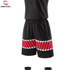 Uniforme de baloncesto de manga corta a precio asequible, tamaño personalizado con diseño de logotipo sublimado para equipo. - Product Image 6
